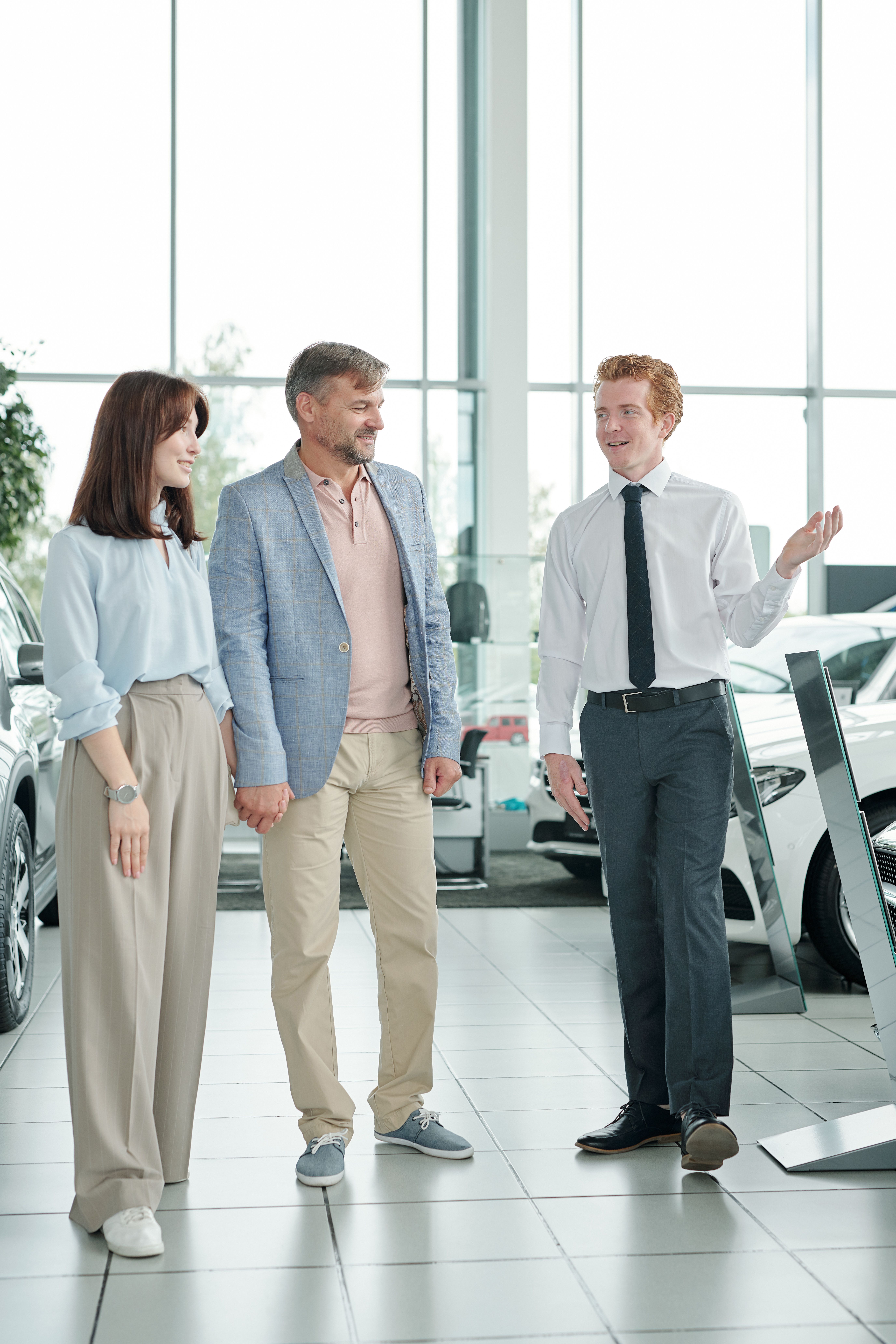 male-manager-of-modern-auto-center-presenting-one-2026-03-18-15-07-12-utc.jpg